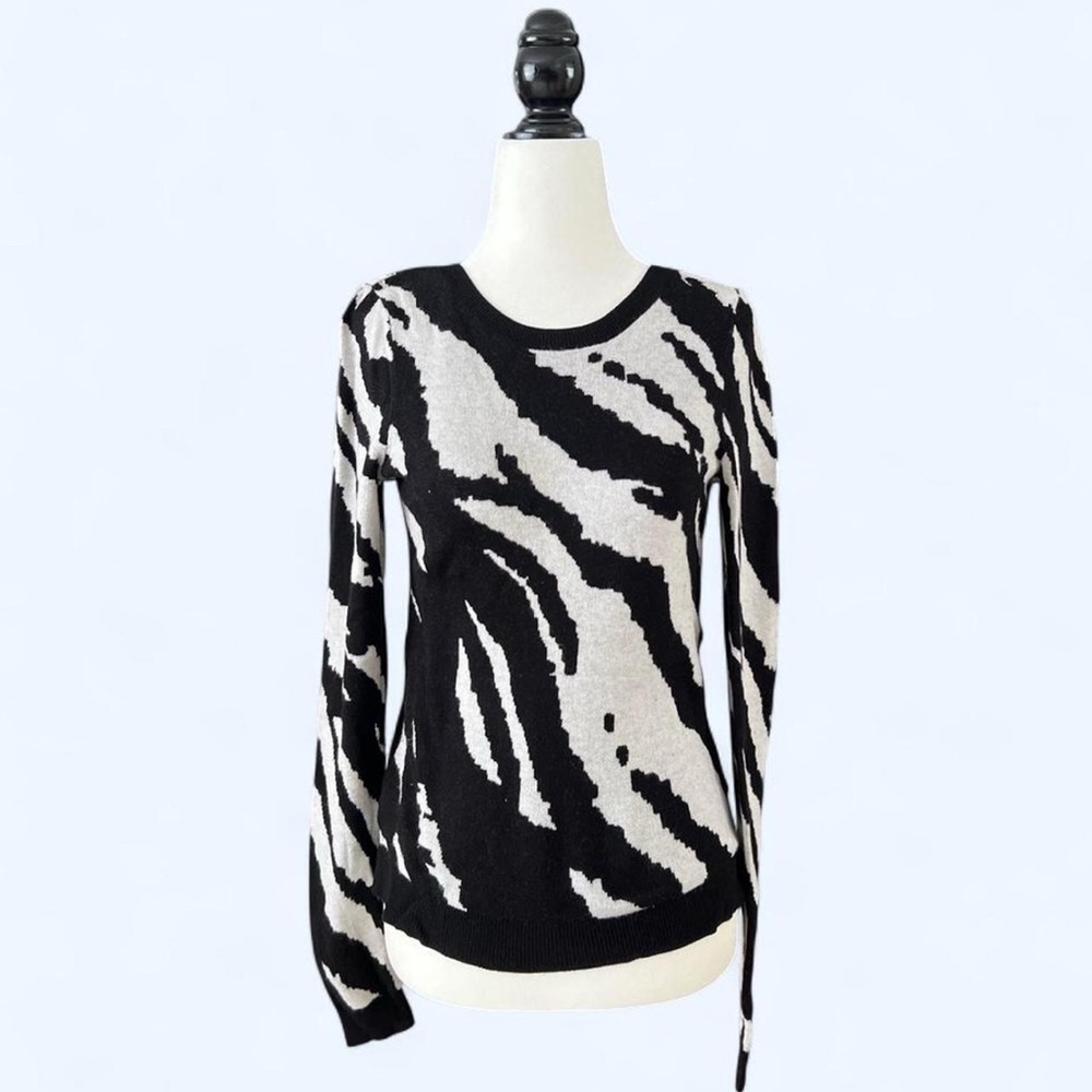 H&M Women’s Zebra Animal Print Wool Warm Preppy Prep Long Sleeve Sweater XS‎